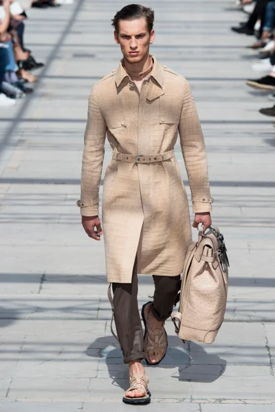Look 1